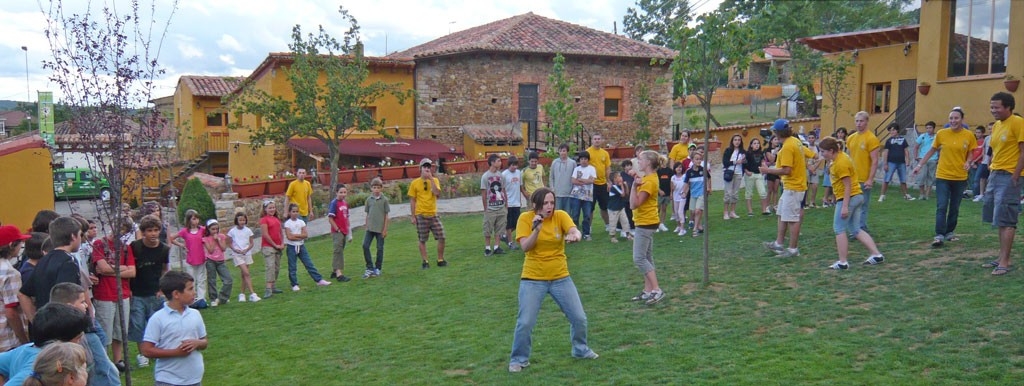 Equipo de profesores nativos del campamento