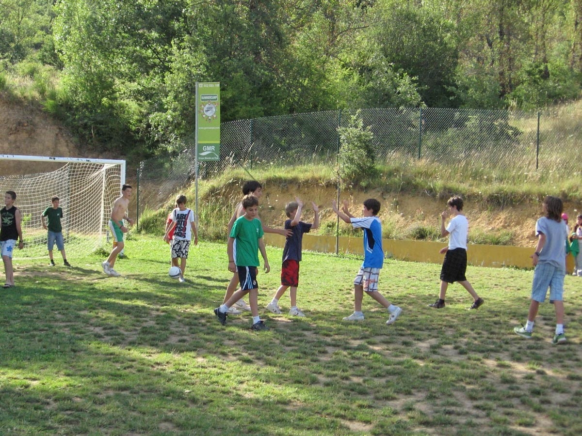 futbol en el campamento