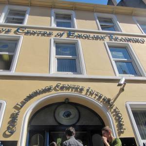 Active Centre of English Training - academia de adultos