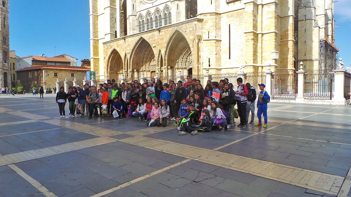 Leon excursión grupo Conde Diego porcelos