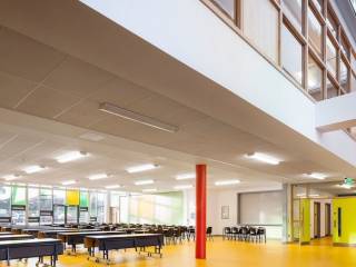 Colegios de Irlanda - Scoil na Tríonóide Naofa - Doon