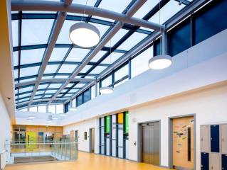 Colegios de Irlanda - Scoil na Tríonóide Naofa - Doon