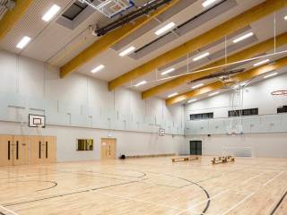 Colegios de Irlanda - Scoil na Tríonóide Naofa - Doon
