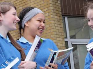 Colegios de Irlanda - Christ King Girls' Secondary School - Cork