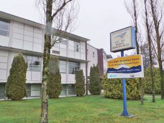 École Alpha Secondary School